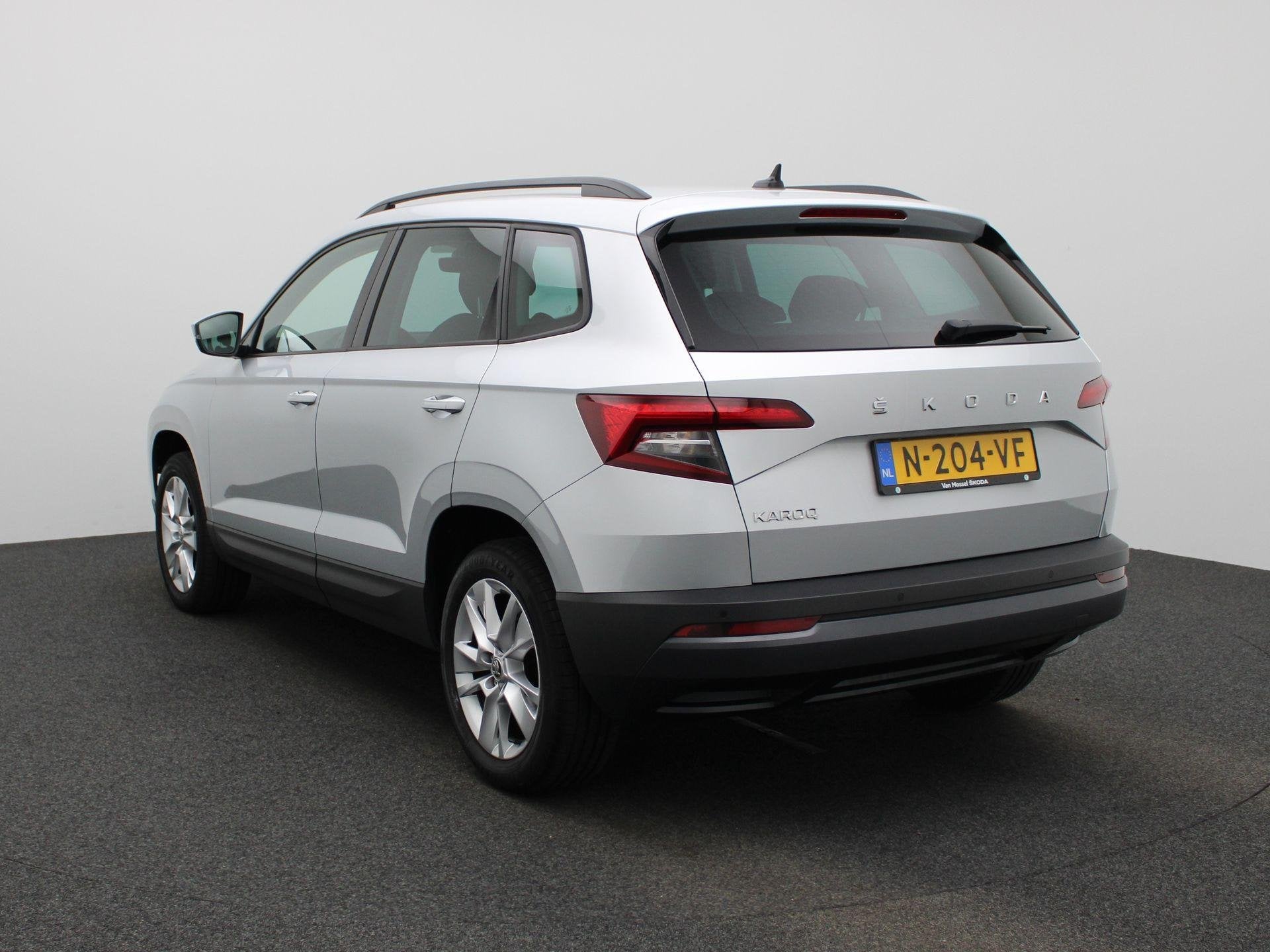 Skoda Karoq 1.5 TSI ACT Business Edition | NAVIGATIE | KEYLE, Auto's, 12 maanden, Stof, 4 cilinders, 19 km/l
