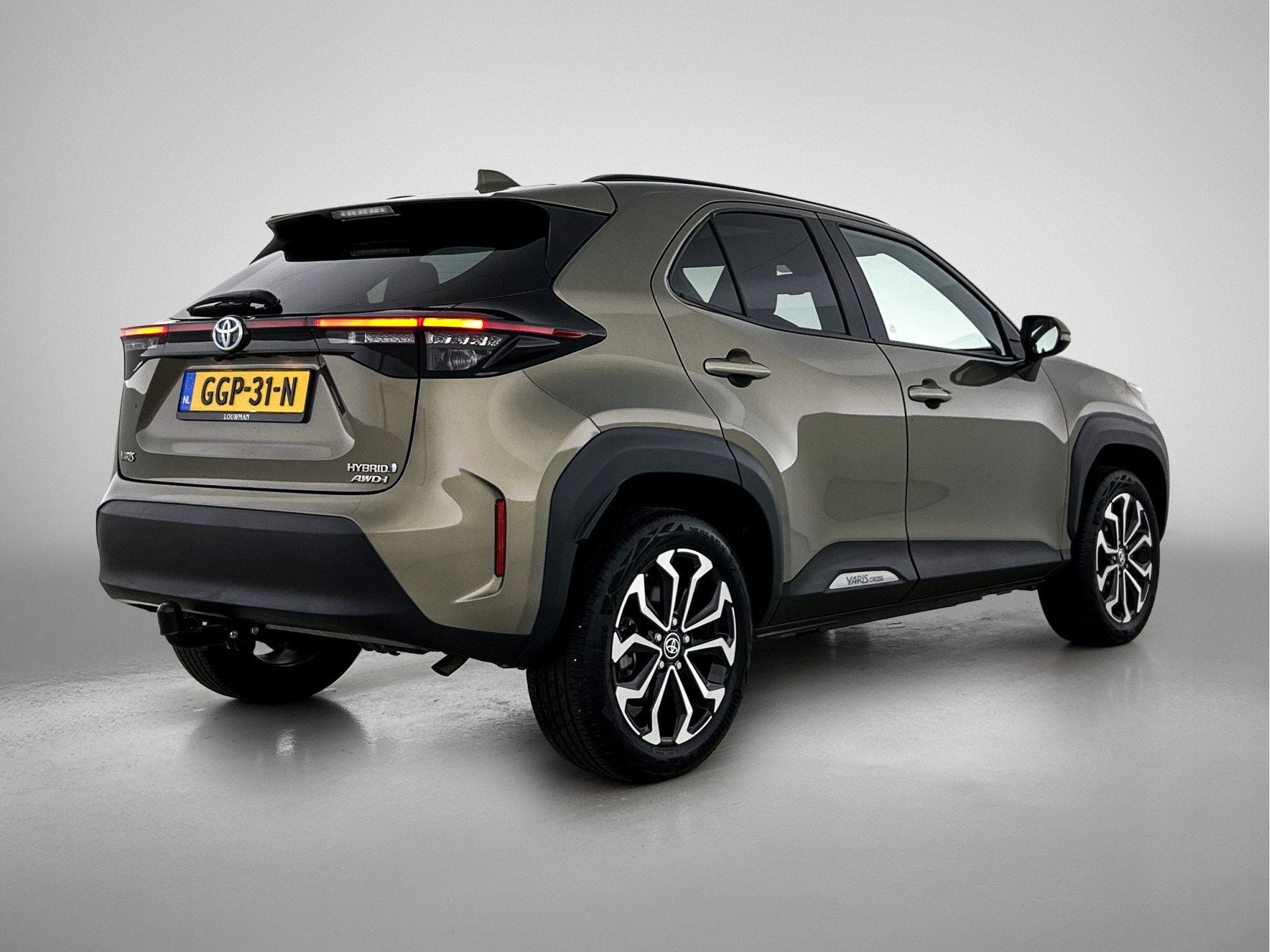 Toyota Yaris Cross 1.5 AWD Hybrid Executive | Trekhaak | Pan, Auto's, Toyota, Automaat, 12 maanden, Stof, Gebruikt
