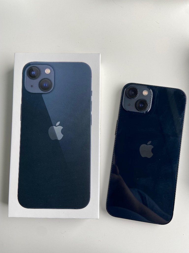 iPhone 13 128GB Donkerblauw – Doos + Garantie, 128 GB, Ajpcostaabreu@hotmail.com, Blauw, 1328RA