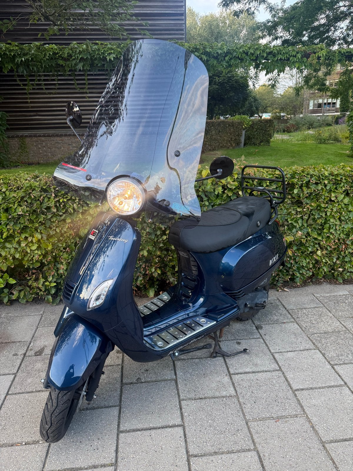 Zeer Nette & Mooie Vespa Look 2021 Snorscooter, Fietsen en Brommers, Ophalen of Verzenden, Zo goed als nieuw, Benzine, Overige modellen