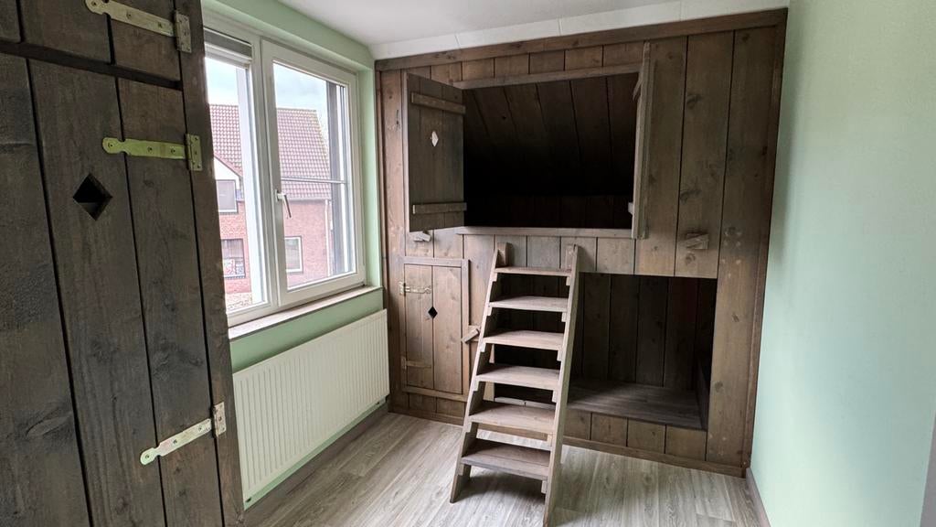 Oerdegelijke bedstee met ingebouwde kast - Maatwerk, Ophalen, Gebruikt, Tweepersoons, Hout