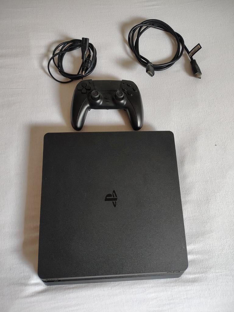 PS 4 500GB (fat) + 2 controllers + duolader - cpl & werkend, Spelcomputers en Games, Spelcomputers | Sony PlayStation 4, 500 GB
