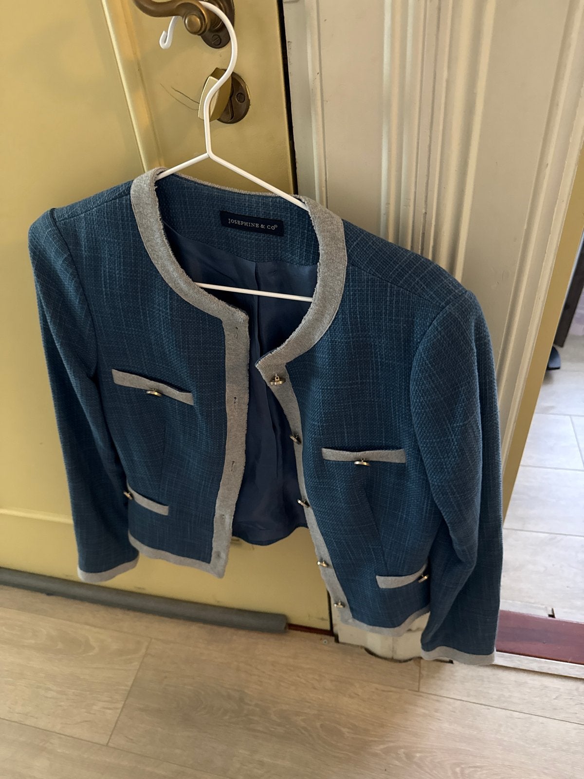Josephine & Co Blauw Jasje Maat M, Ophalen, Zo goed als nieuw, Maat 38/40 (M), Blauw