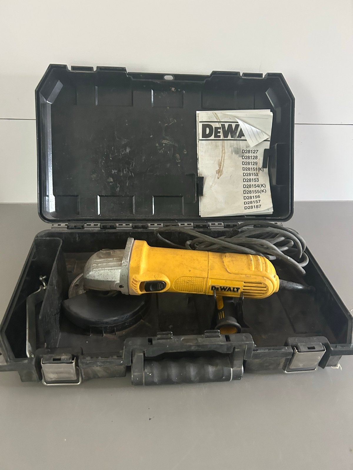DeWalt D28155 Haakse Slijpmachine 1400W met Koffer, Doe-het-zelf en Verbouw, Gereedschap | Slijpmachines, Ophalen, Gebruikt, 1000 watt of meer