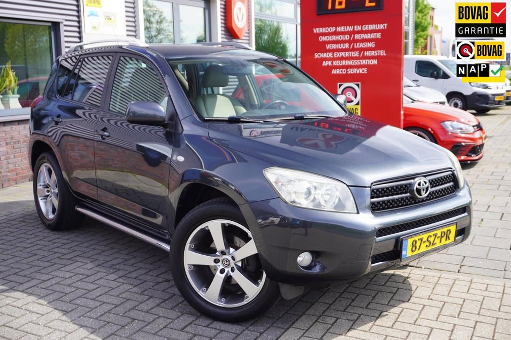 Toyota RAV4 2.0 VVTi Executive / Automaat / Trekhaak / Leder, Automaat, 1998 cc, Gebruikt, Beige