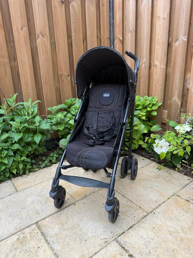 Chicco buggy Lite Way - Zwart (ongebruikt) incl. regenhoes, Ophalen, Zo goed als nieuw, Overige merken, Verstelbare rugleuning