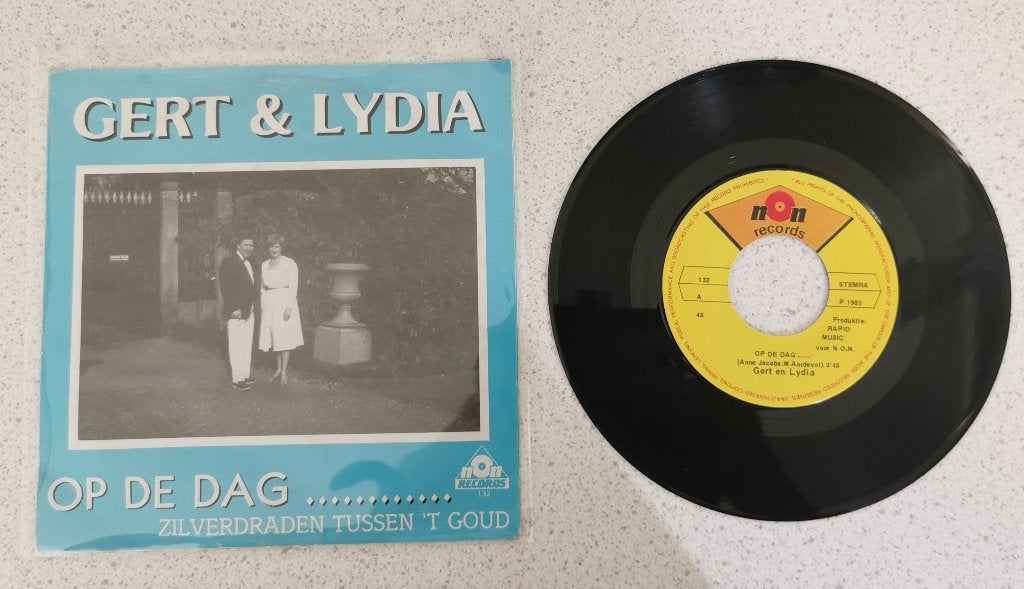 Single Gert & Lydia - Op de dag..., Ophalen of Verzenden, Gebruikt, Overige formaten, Levenslied of Smartlap