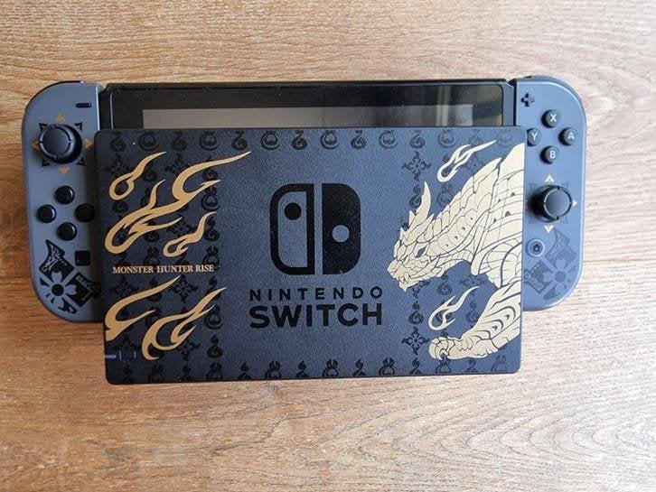 Nintendo Switch Monster hunter Edition, Avontuur en Actie, 1 speler, Ophalen of Verzenden, Zo goed als nieuw