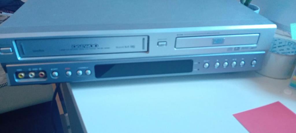 Daewoo VCR/DVD Combo Speler - VHS en DVD in één, Audio, Tv en Foto, Videospelers, Ophalen of Verzenden, Gebruikt, VHS-speler of -recorder