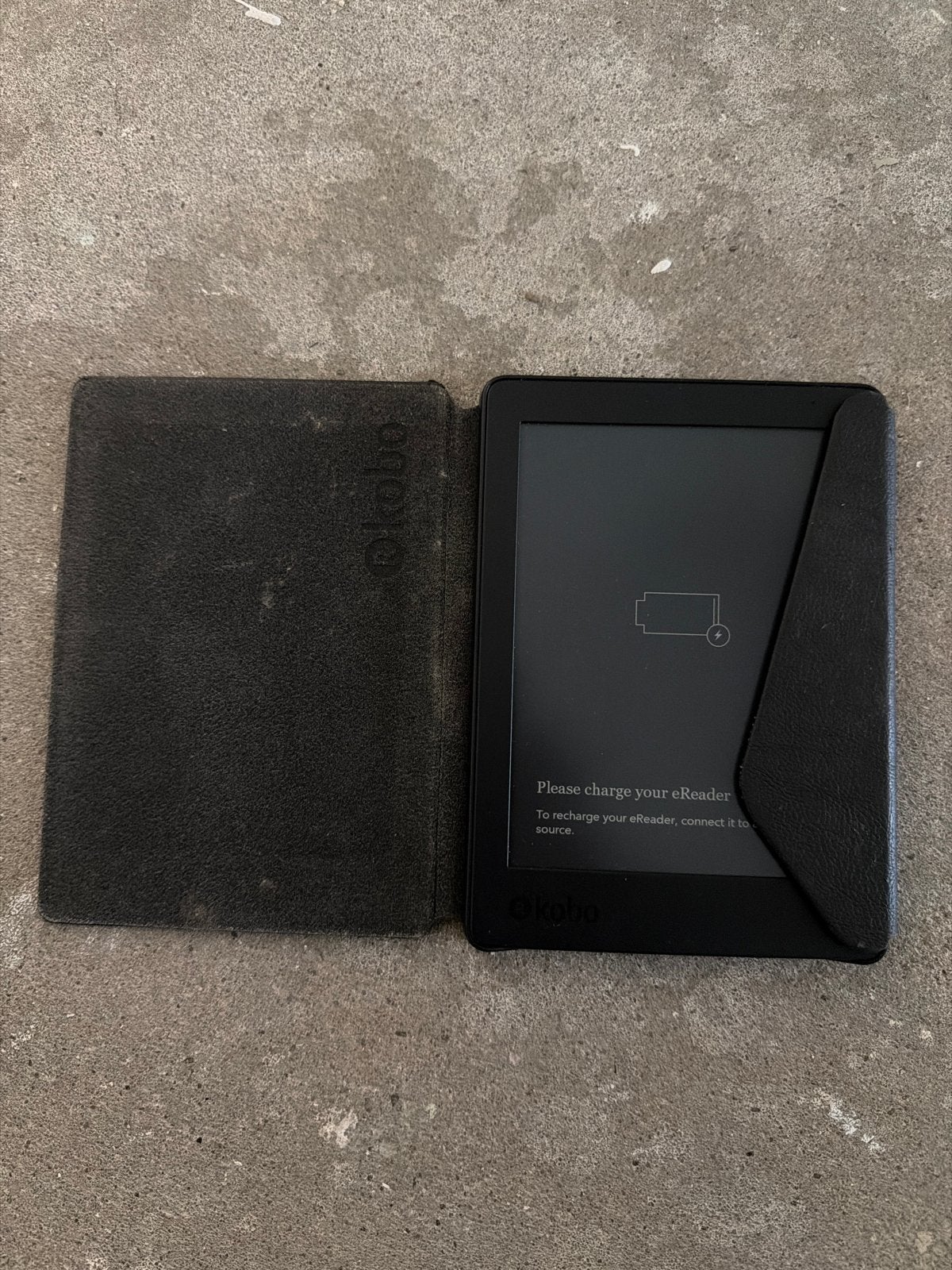 Nieuw Kobo eReader met hoesje, Computers en Software, Gebruikt, Ophalen of Verzenden, 4 GB of minder, Touchscreen