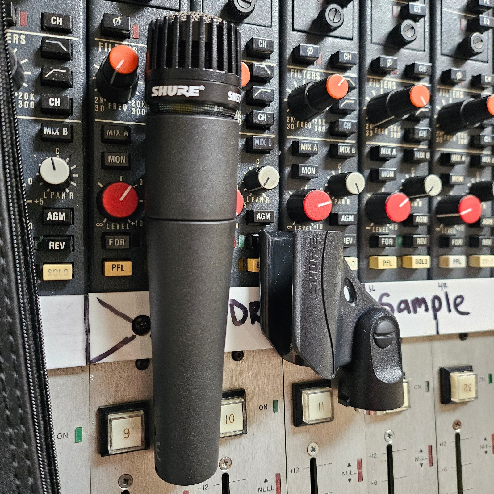 Shure SM57 Instrumentmicrofoon - Zo goed als nieuw, Ophalen of Verzenden, Zo goed als nieuw, Instrumentmicrofoon