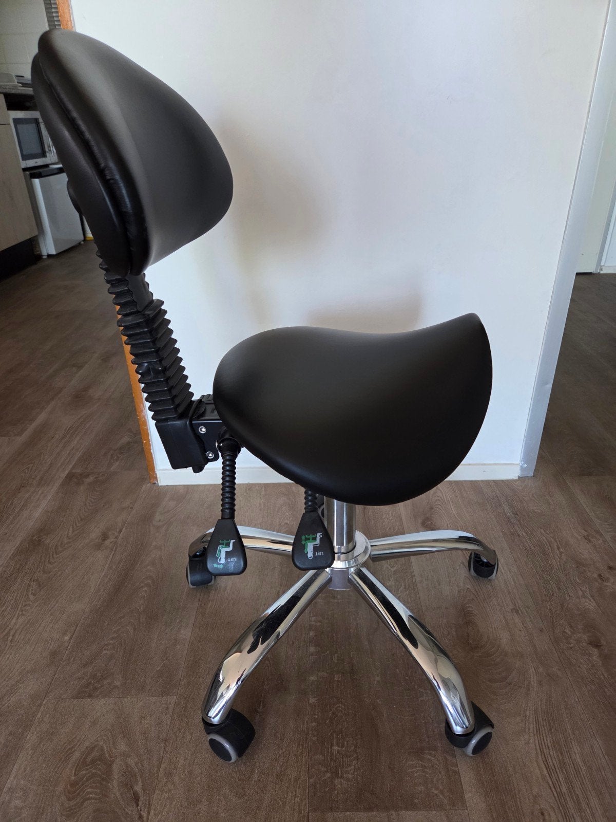 Ergonomische Zadelkruk met Rugleuning - Zwart, Ophalen of Verzenden, Zwart, Bureaukruk