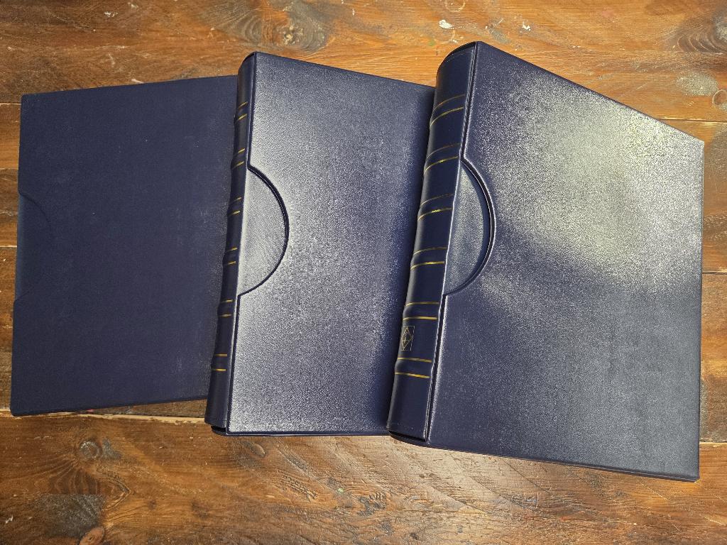 Leuchtturm Verzamelmappen met Cassettes incl. jaarbladen €2, Postzegels en Munten, Munten en Bankbiljetten | Toebehoren, Ophalen of Verzenden