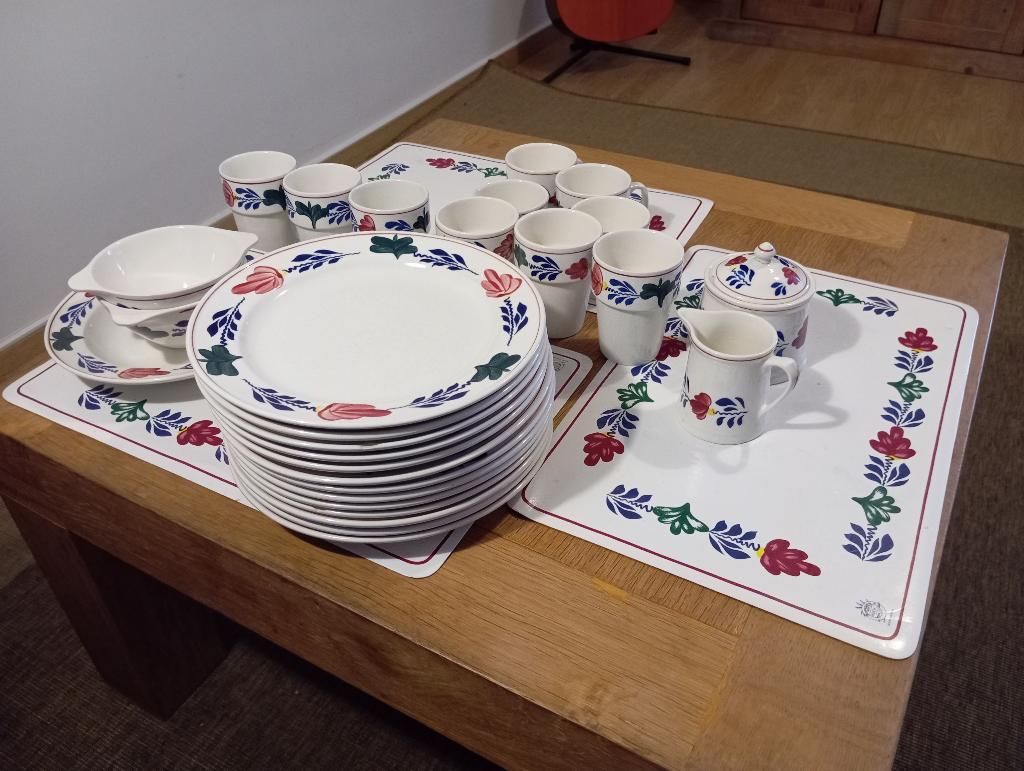 Servies Brabants Bont, Ophalen, Zo goed als nieuw, Boerenbont, Porselein