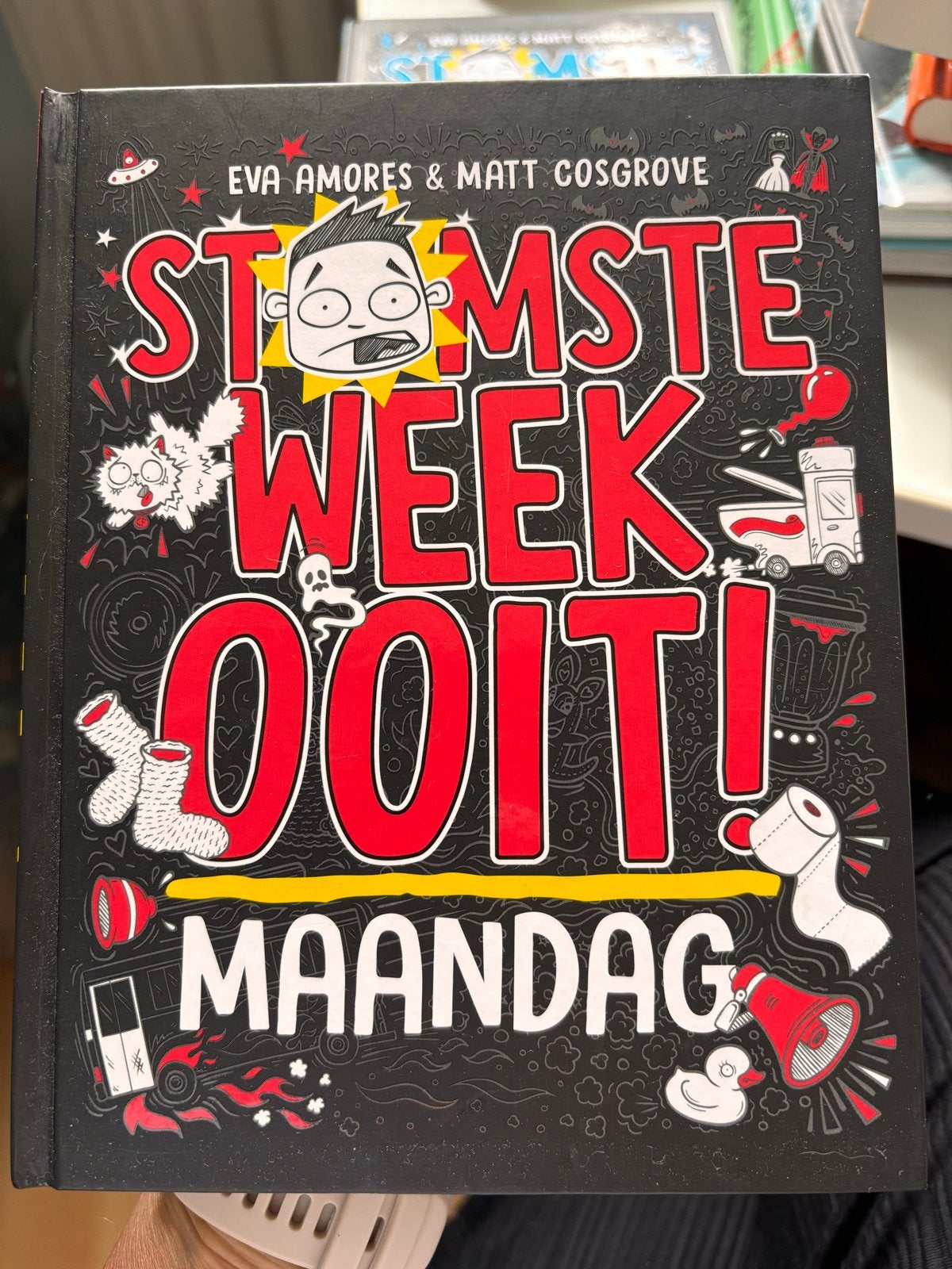 Stomste Week Ooit! Maandag & Dinsdag - Eva Amores, Boeken, Ophalen of Verzenden, Zo goed als nieuw, Fictie algemeen