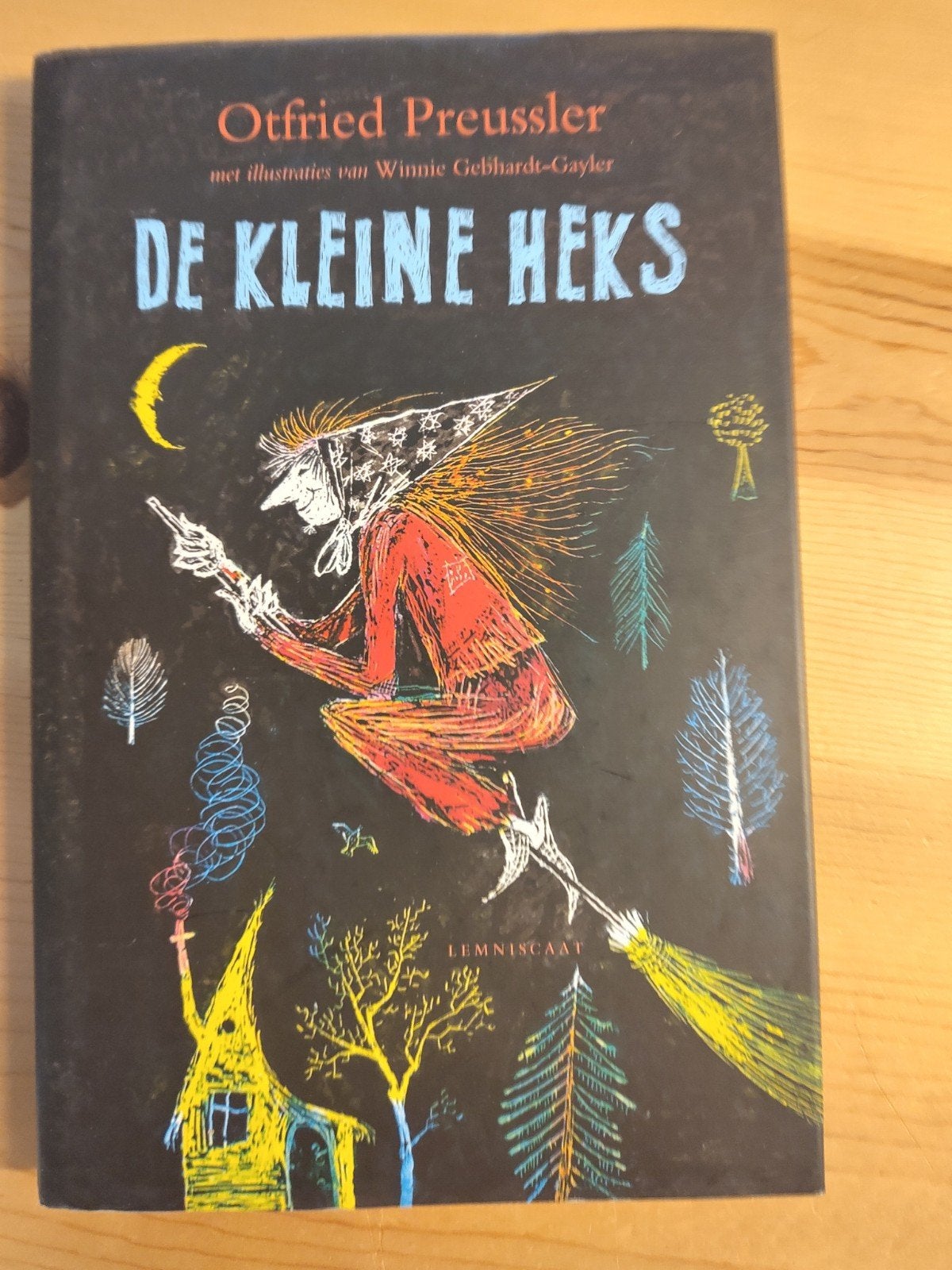 De kleine heks - Otfried Preusler, Ophalen of Verzenden, Zo goed als nieuw, Otfried Preussler