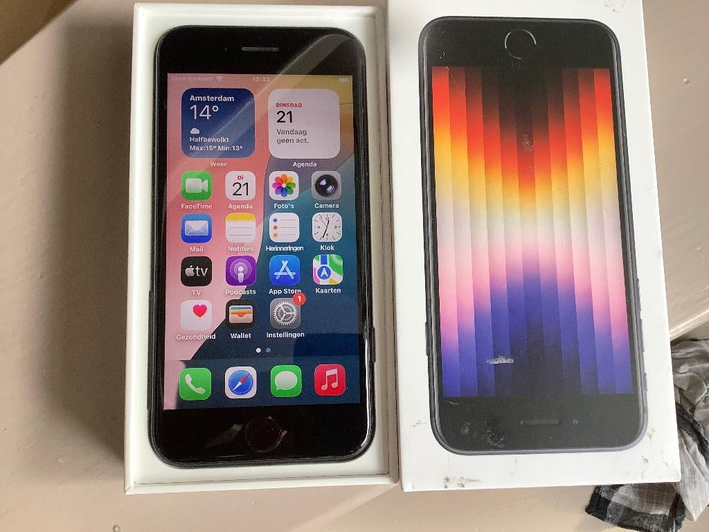 Iphone SE 2022 3e generatie, Telecommunicatie, Mobiele telefoons | Apple iPhone, Gebruikt, Zwart, Ophalen of Verzenden, 64 GB