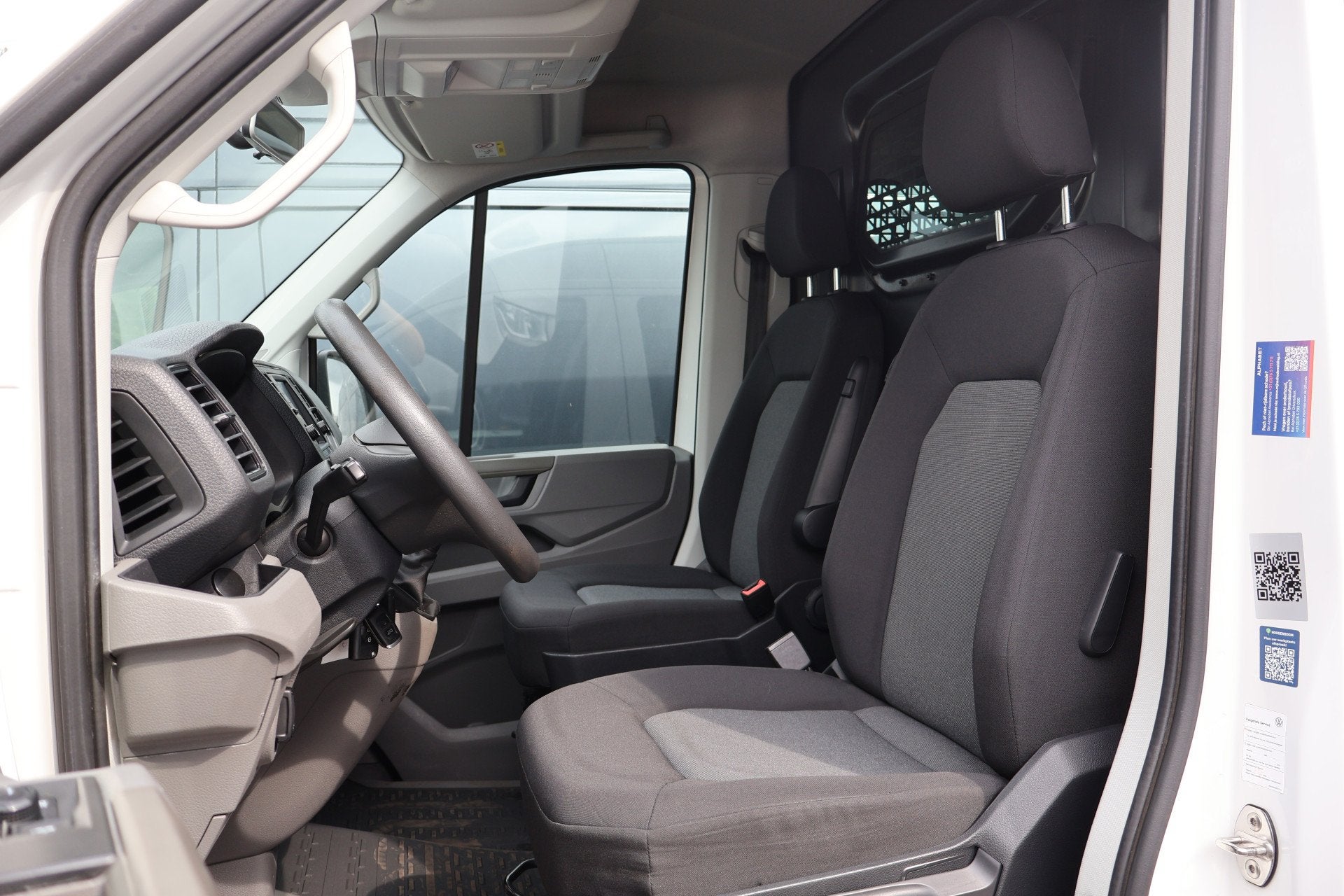 Volkswagen Crafter 2.0 TDI L3 H3 140pk Black Line Airco Navi, Auto's, 13 km/l, Gebruikt, Euro 6, 4 cilinders