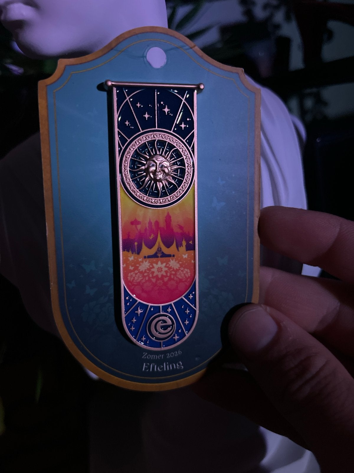 Efteling Zomer 2026 Pin nr5, Verzamelen, Ophalen of Verzenden, Nieuw, Button of Speldje