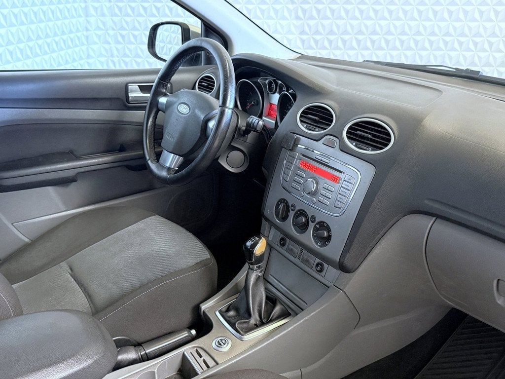 Ford FOCUS 1.6 Trend AIRCO + APK 06-2027 / SUPER FIJN! (2009, Auto's, 1596 cc, 15 km/l, 4 cilinders, 116 pk