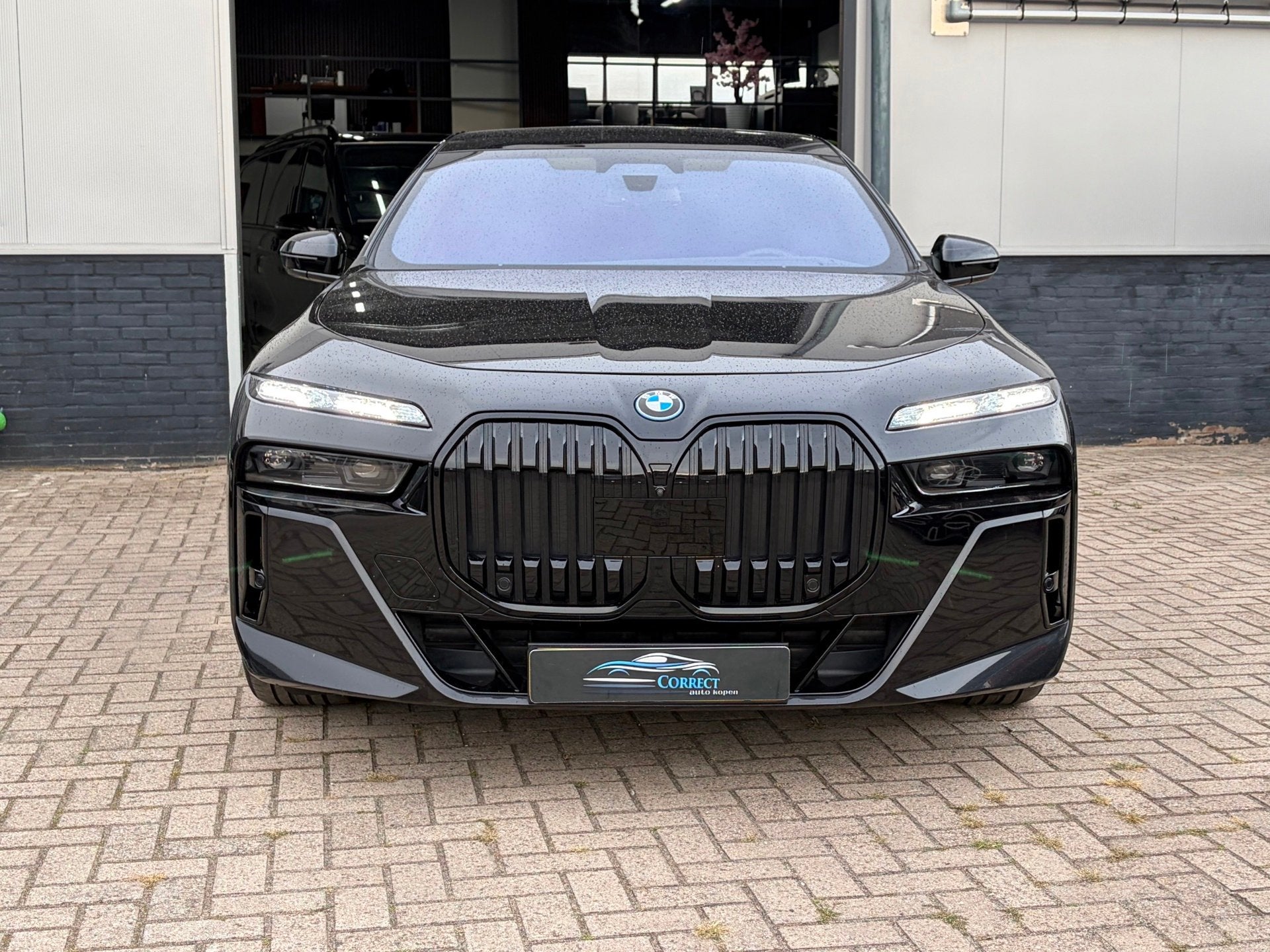 BMW 7-serie 750e xDrive|M-Sport|Pano|B&W|, Auto's, Automaat, Dealer onderhouden, Gebruikt, 2000 kg
