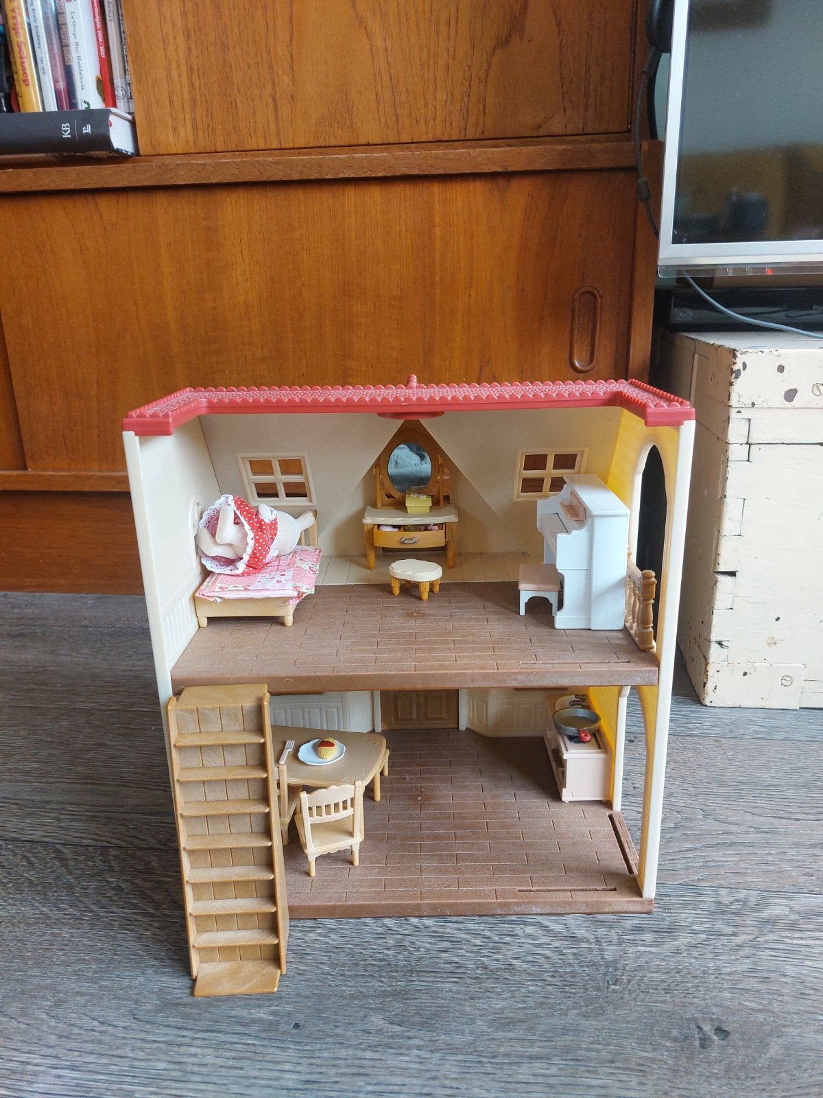 Sylvanian families huis met meubels, Ophalen of Verzenden, Zo goed als nieuw, Poppenhuis