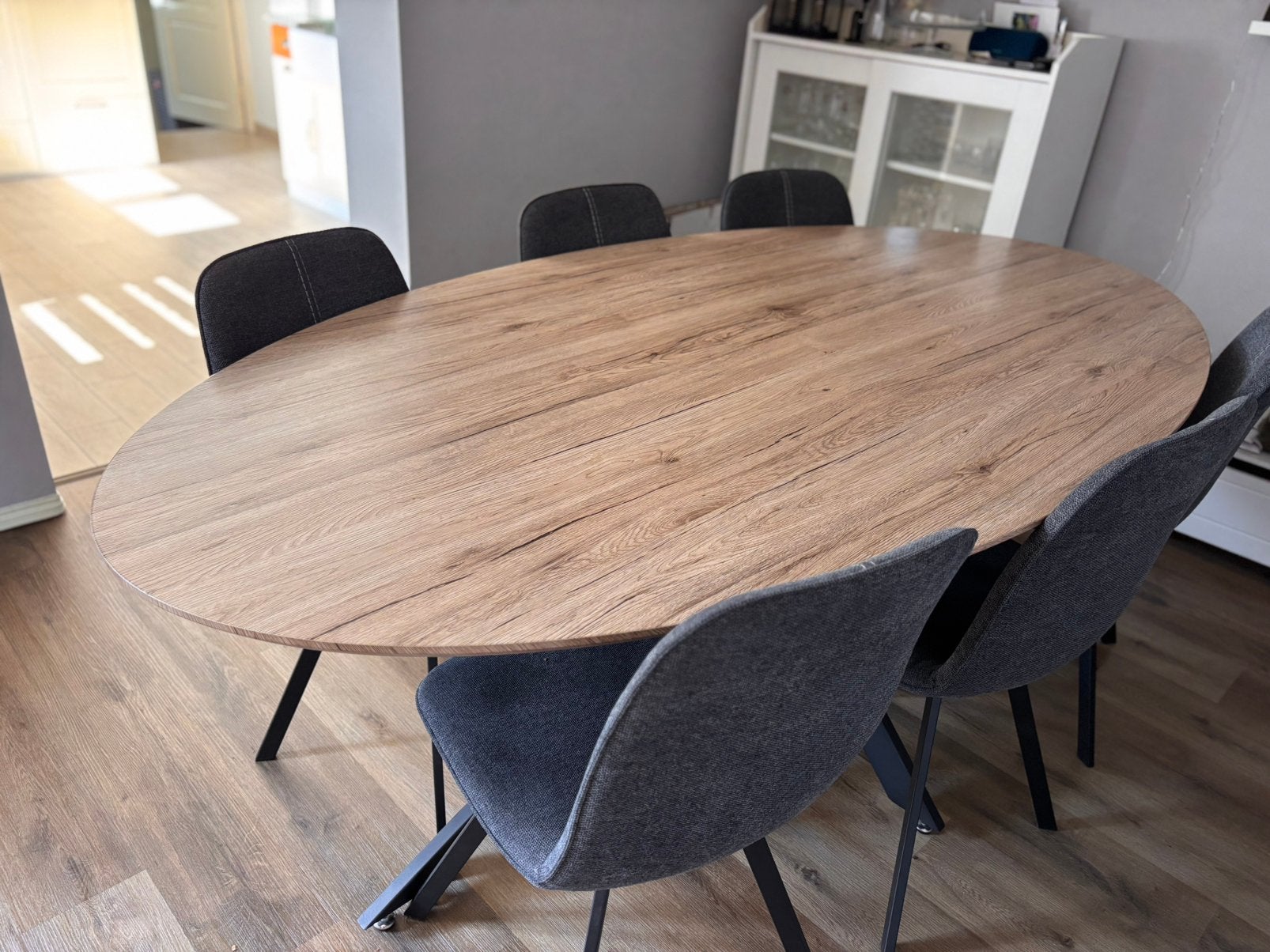 Eetkamertafel ovaal en groot, Huis en Inrichting, Tafels | Eettafels, Ophalen, 100 tot 150 cm, 200 cm of meer, Zo goed als nieuw