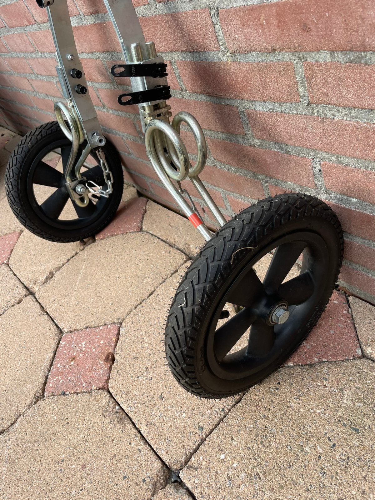 Swinging Wheels, Ophalen of Verzenden, Zo goed als nieuw