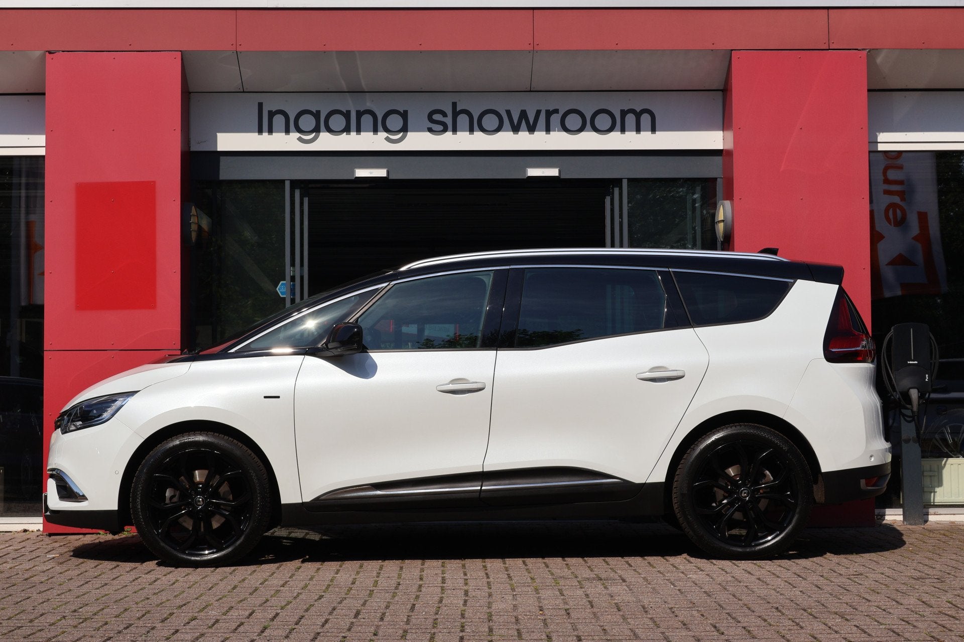 Renault Grand Scénic 1.3 TCe Black Edition | Automaat | Pan, 15 km/l, Zwart, 4 cilinders, Wit