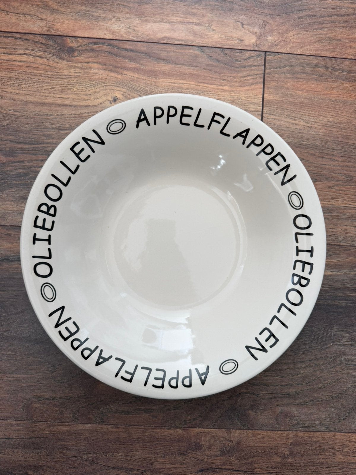 Grote schaal voor Oliebollen & Appelflappen – Crème, Ophalen, Overige stijlen, Aardewerk, Schaal of Schalen