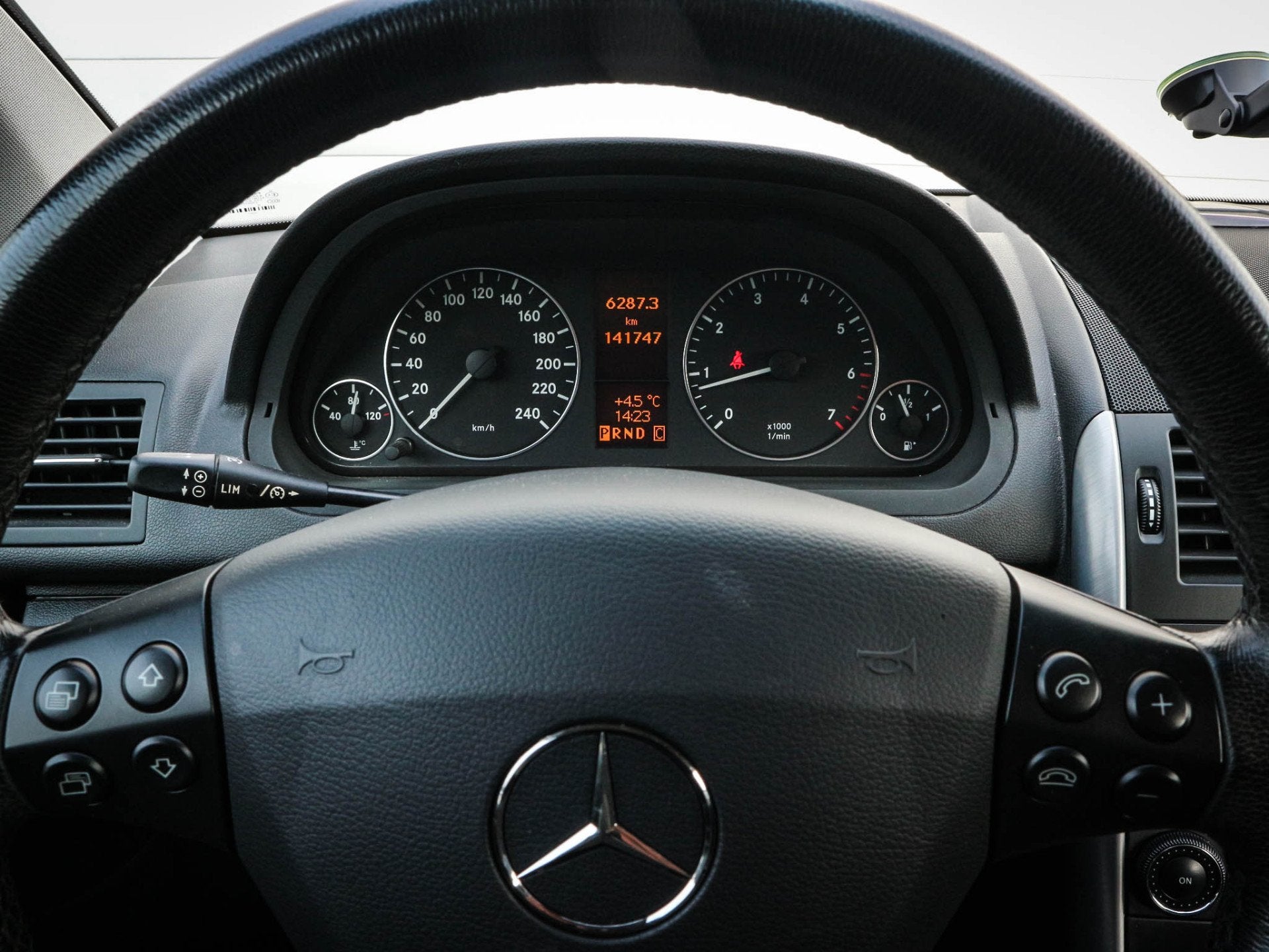 Mercedes-Benz A-Klasse 200 Classic | Airco | Cruise | Stoelv, 136 pk, Gebruikt, 4 cilinders, Zwart