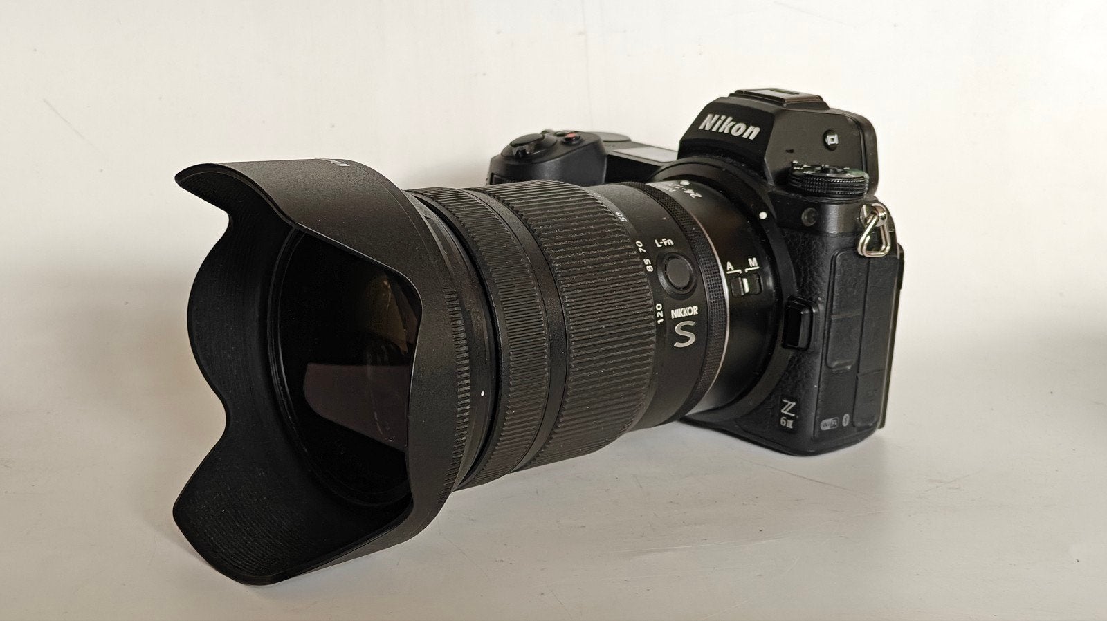 Nikon Z6 II met 24-120mm S lens en accessoires, Ophalen, Nikon, Draagriem, Systeemcamera