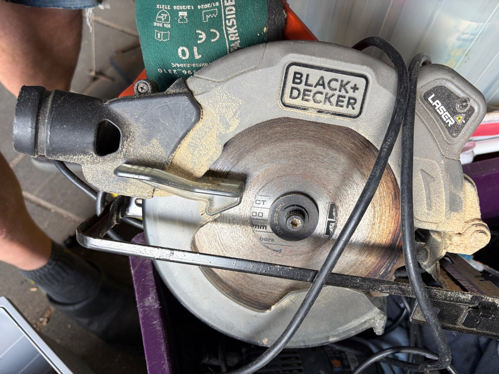 Black+Decker Cirkelzaag met Laser - 1250W, Gebruikt, Cirkelzaag, 70 mm of meer, Ophalen of Verzenden