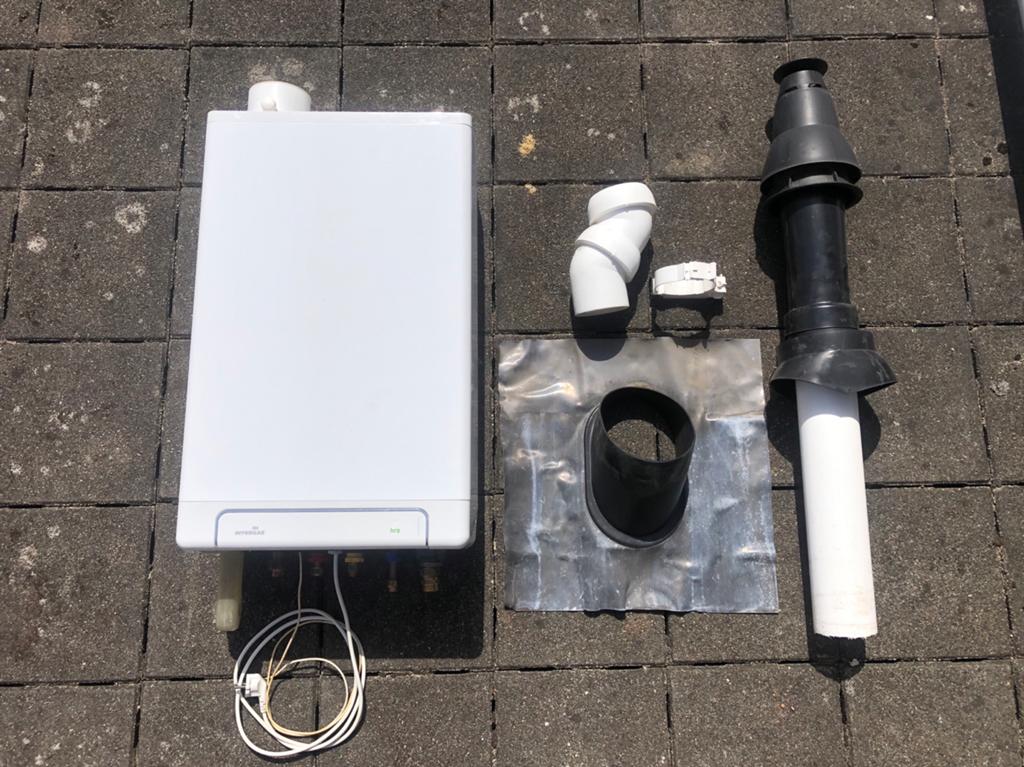 Intergas Kompakt HRE 36/30 A combi ketel (bouwjaar 2019), Ophalen, 30 tot 80 cm, Gebruikt, Cv-ketel of Combi-ketel