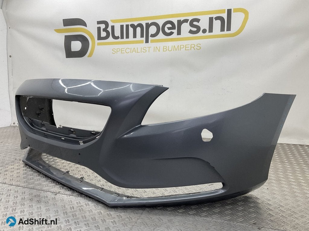 Bumper Volvo V40 Normaal geen pdc kls 31283732 Voorbumper E4, Bumper