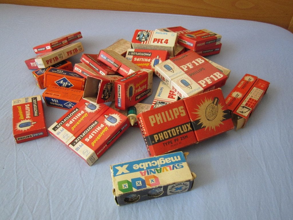 Vintage flits lampjes-Philips Photoflux+Agfa foto rolletjes., Verzenden, Nieuw, Flitslamp, Philips