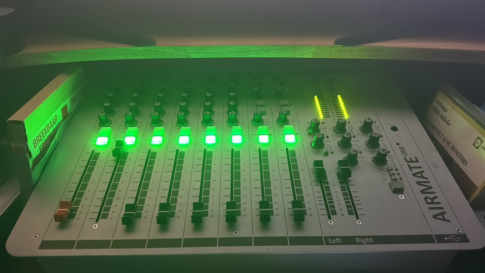 D&R Airmate mengpaneel usb, Ophalen of Verzenden, Zo goed als nieuw, Licht