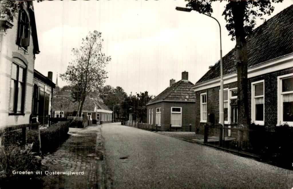 Oosterwijtwerd - Straat - Dorpsgezicht, Ophalen of Verzenden, 1960 tot 1980, Gelopen, Groningen