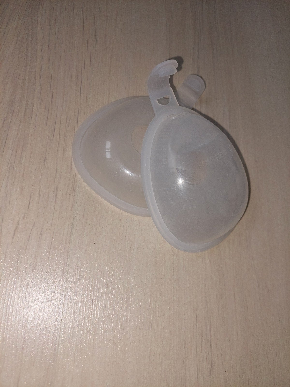Borstschelpen voor moedermelk. Lekschalen, Kinderen en Baby's, Babyvoeding en Toebehoren, Gebruikt, Medela, Borstkolf, Ophalen of Verzenden