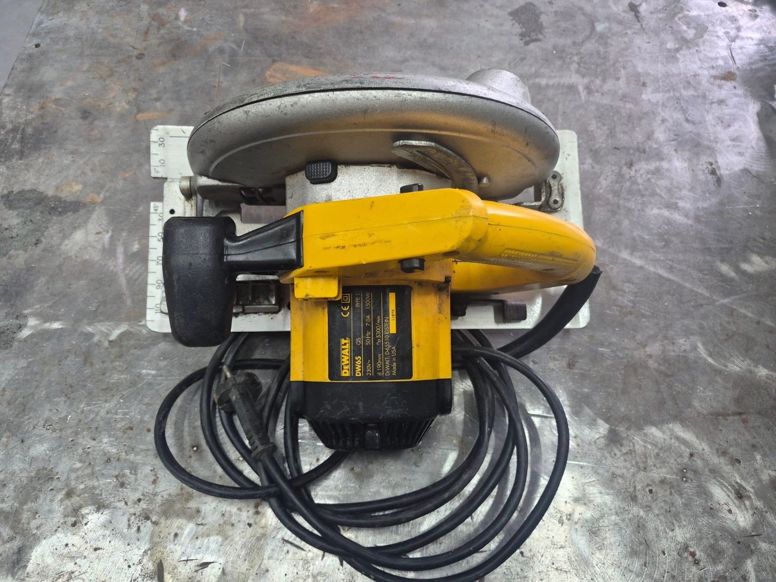 DeWalt DW65 Cirkelzaag - Krachtig en Betrouwbaar