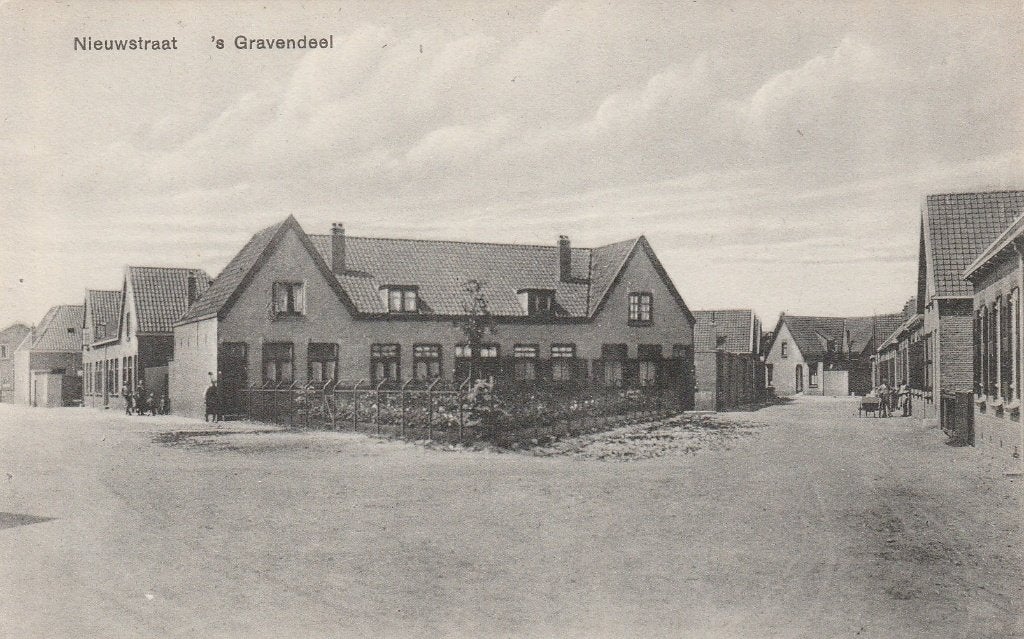 's gravendeel- nieuwstraat, Ophalen of Verzenden, Friesland