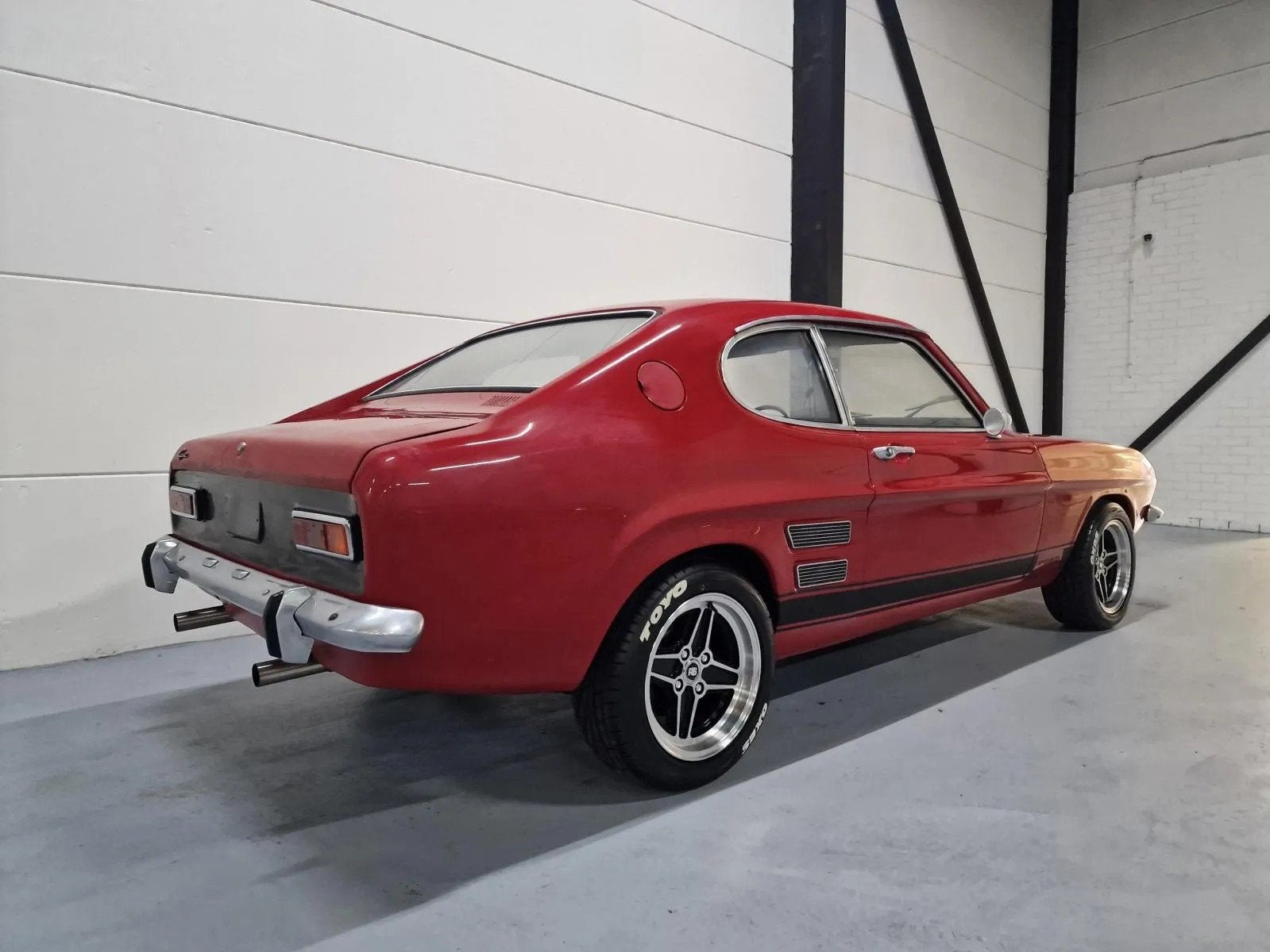 Ford Capri 2.0 V6 Coupe, Auto's, Stof, Gebruikt, Bedrijf, Handgeschakeld