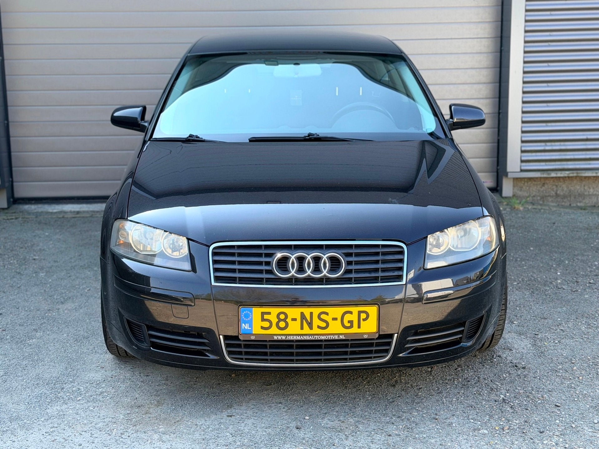 Audi A3 1.6 Attraction Automaat, Auto's, Gebruikt, 4 cilinders, Zwart, Euro 4