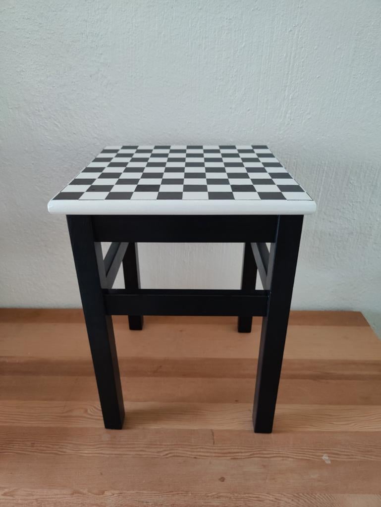 Ikea Oddvar kruk bijzettafeltje schaak dambord zwart wit, Huis en Inrichting, Ophalen of Verzenden, Hout