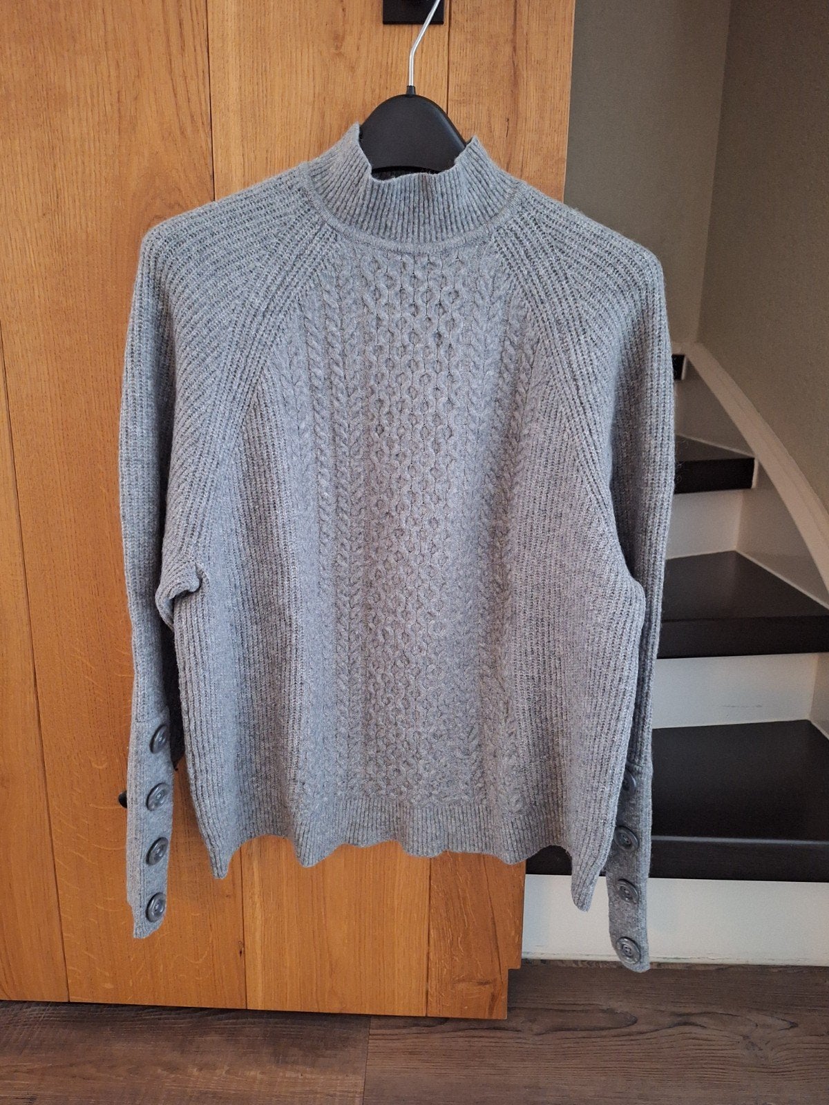 Esprit grijze coltrui met knoopdetails, maat S, Ophalen of Verzenden, Maat 36 (S), Grijs, Gedragen