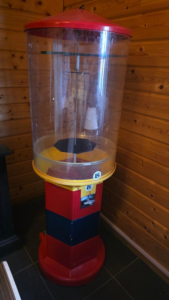 Grote Capsule Automaat Vending Machine op Euro's, Ophalen, Gebruikt