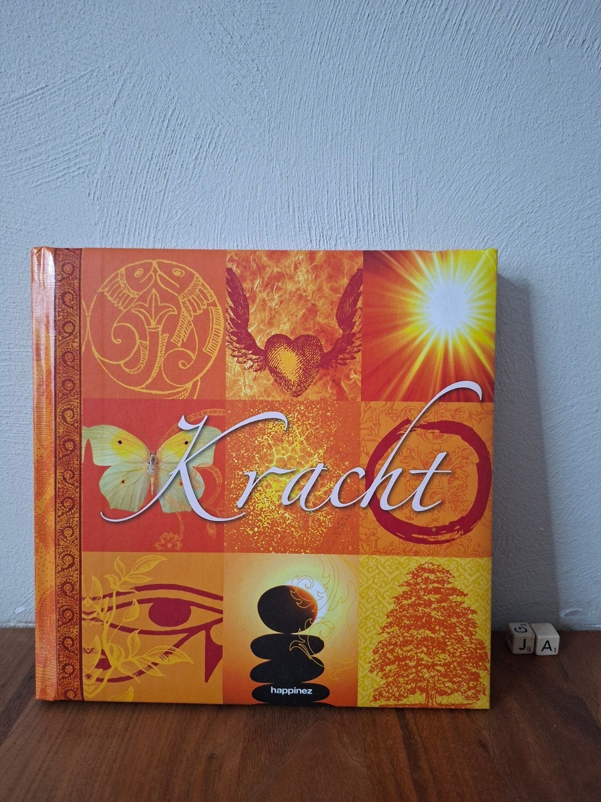 Kracht-Happinez boek, innerlijke kracht, spiritualiteit, Boeken, Achtergrond en Informatie, Ophalen of Verzenden, Zo goed als nieuw