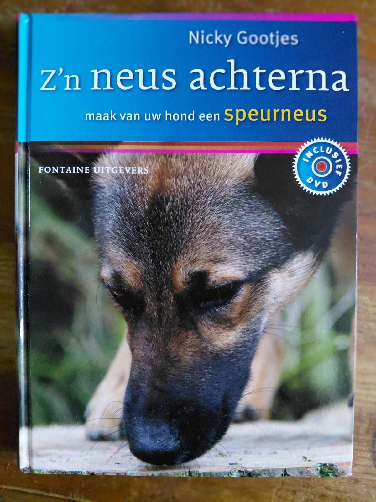 Z'n neus achterna- Nicky Gootjes, Gelezen, Honden, Ophalen of Verzenden, N. Gootjes