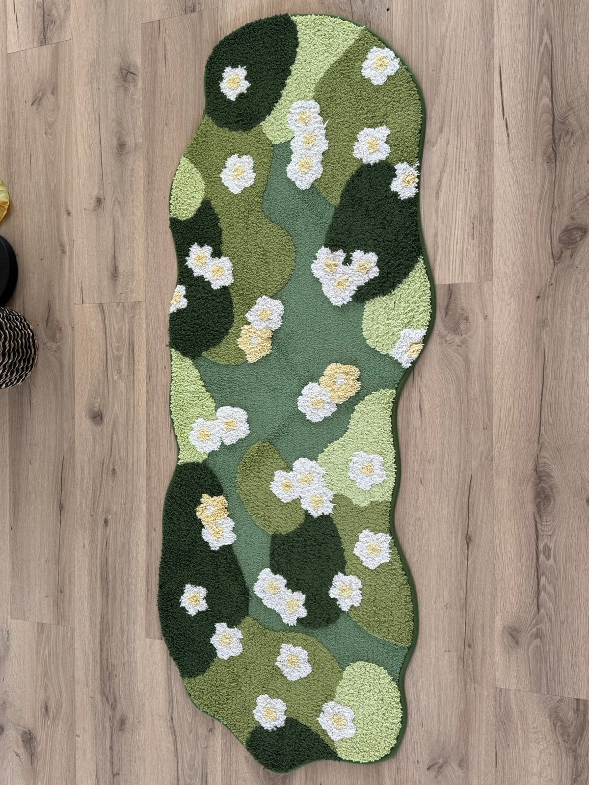 Small Floral Rug / Carpet, Ophalen, Zo goed als nieuw, Rechthoekig, 200 cm of meer
