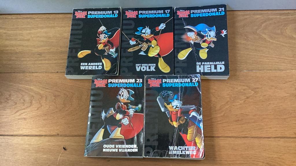 Donald Duck premiums. Per stuk €1,50, Boeken, Meerdere comics, Ophalen of Verzenden, Gelezen, Europa